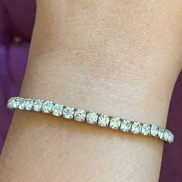 Classic white zircon stone tennis bracelet - Picture 5 of 5